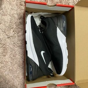 Nike air max motion 2